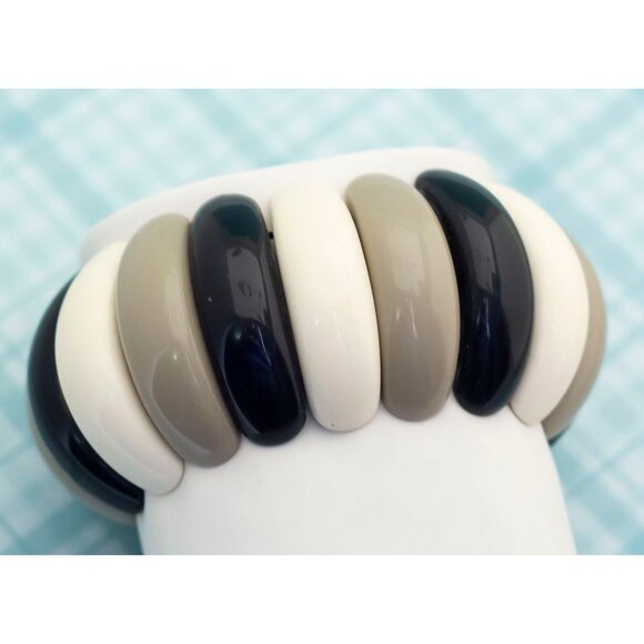 Vintage Grayscale Flexible Bangle - 6 1/4 inch, by Avon - L22 - Picture 2 of 3